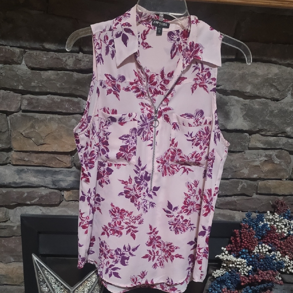 Express Flowy Sleeveless Top Size Medium